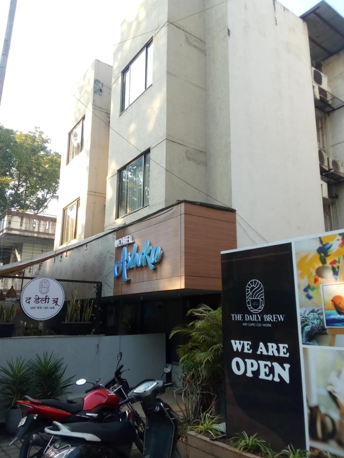 Hotel Ashoka, Pune Yerandwane Exterior foto